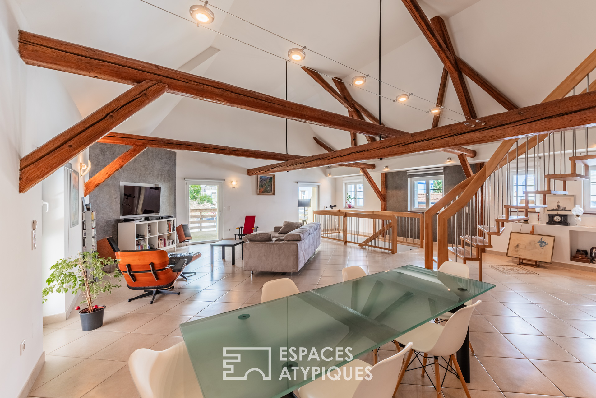 Loft with terraces and garden