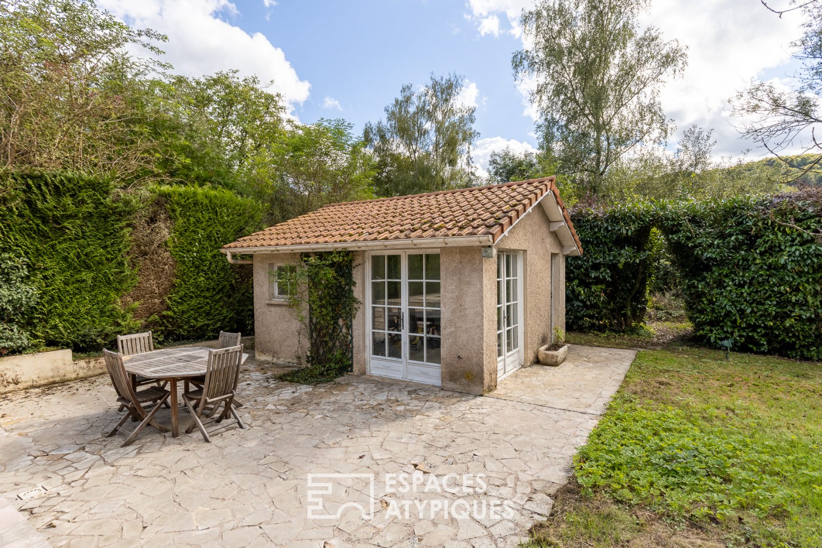 Demeure bourgeoise fin XVIIe siècle avec piscine et jardin