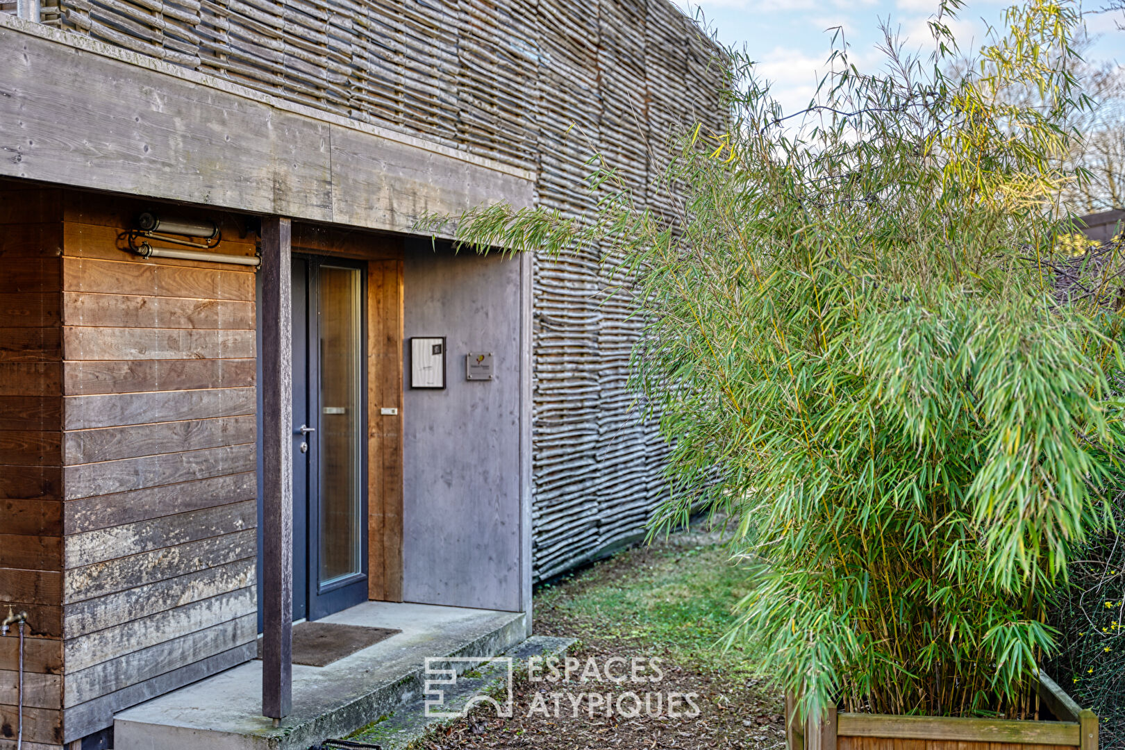 Positive energy: between city and forest, the first architect-designed passive house in France