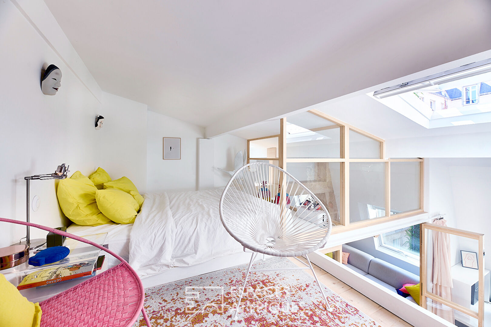 Place des Vosges, bright apartment on the top floor