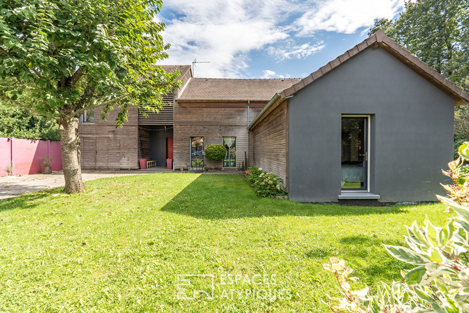 Belle Maison d’architecte en bois, à proximité immédiate de la nature