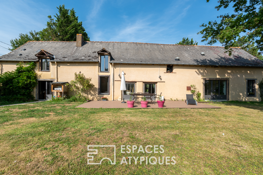 Longère bi-centenaire rénovée au calme d’un hameau