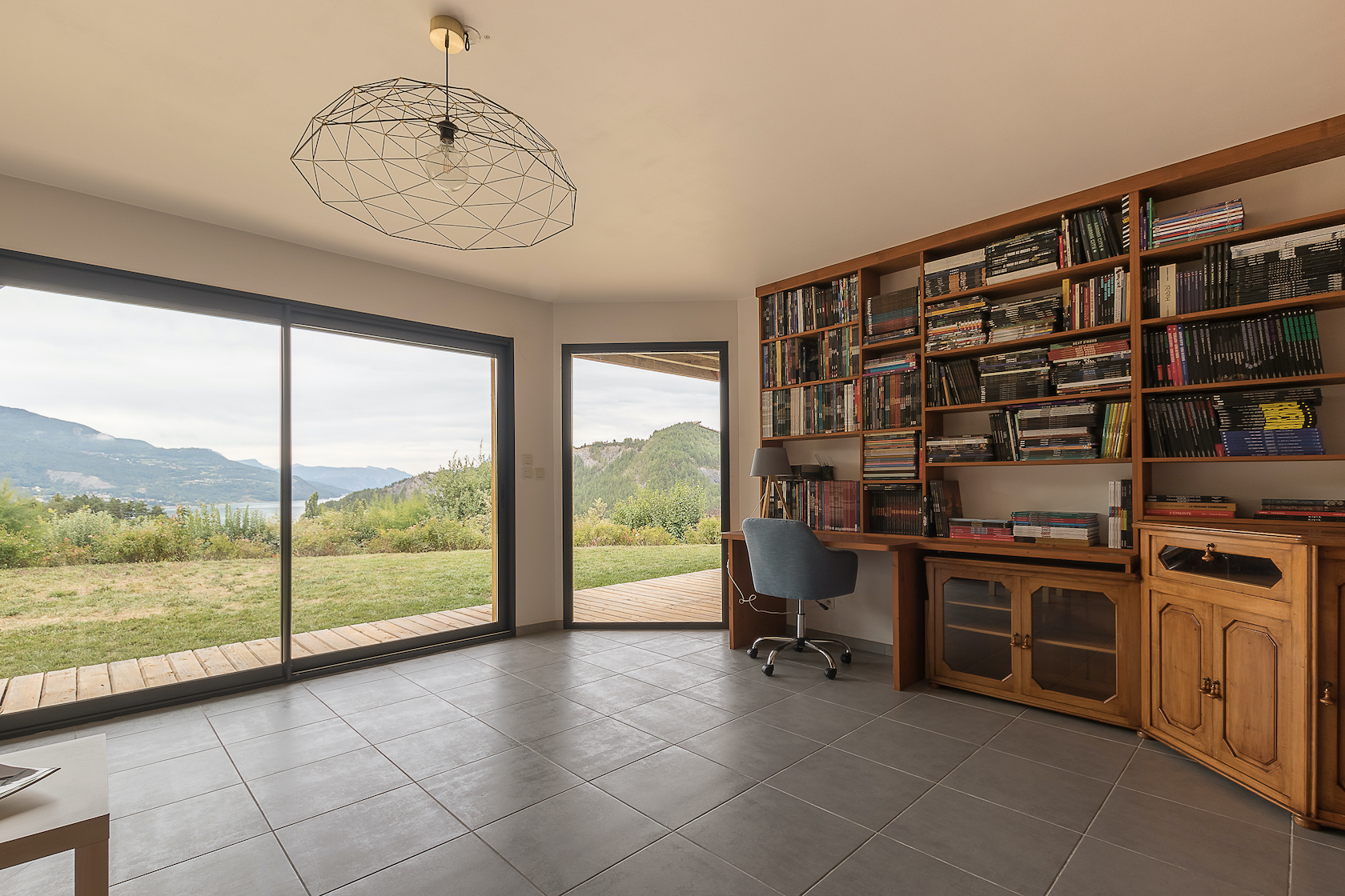 Superb villa with view of the Serre Ponçon lake