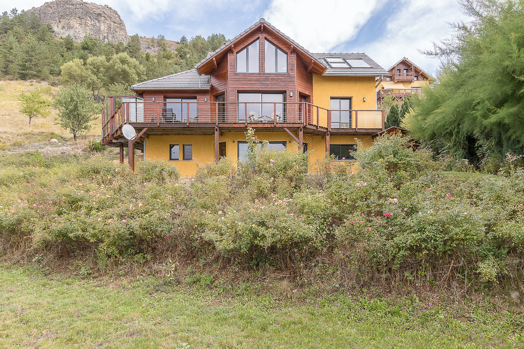 Superb villa with view of the Serre Ponçon lake