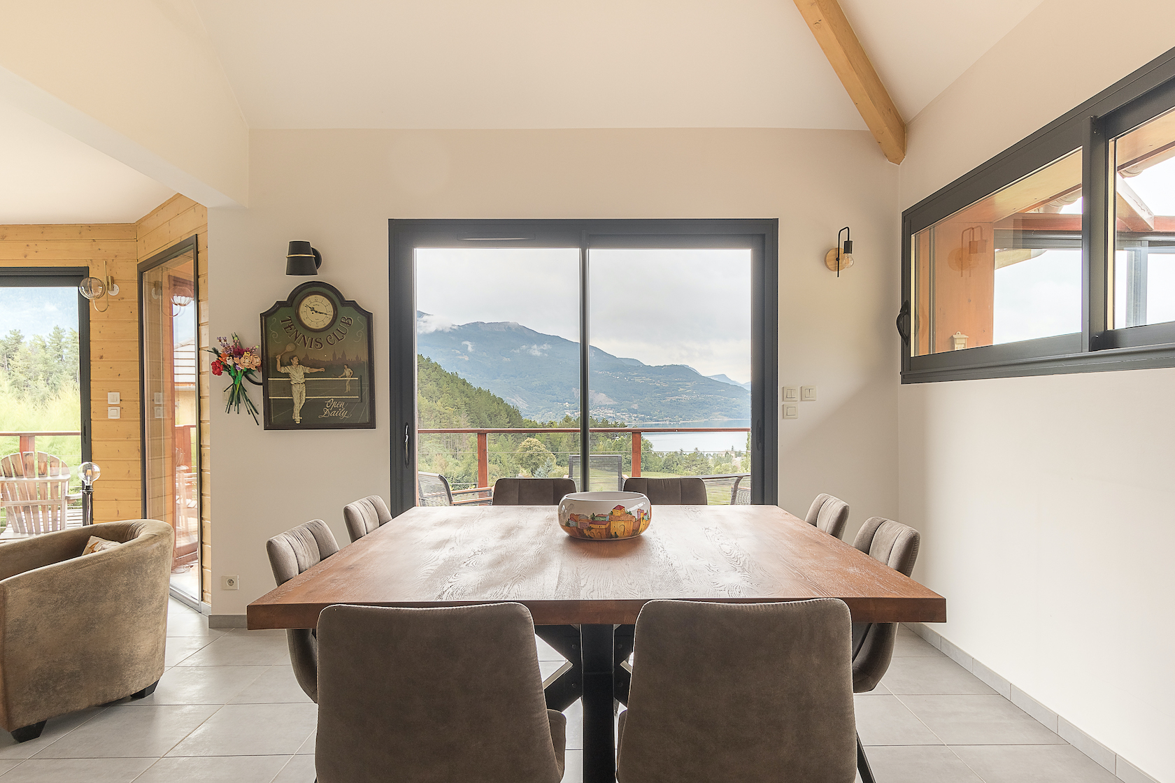 Superb villa with view of the Serre Ponçon lake