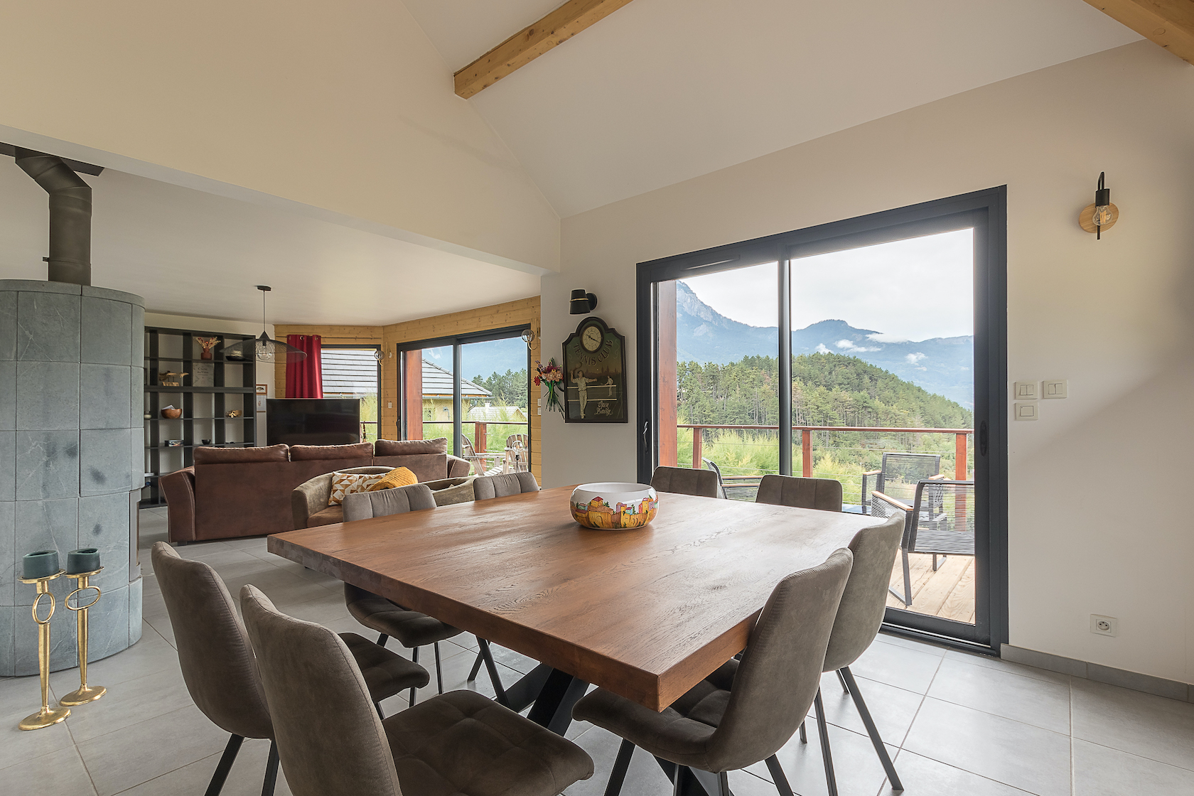 Superb villa with view of the Serre Ponçon lake