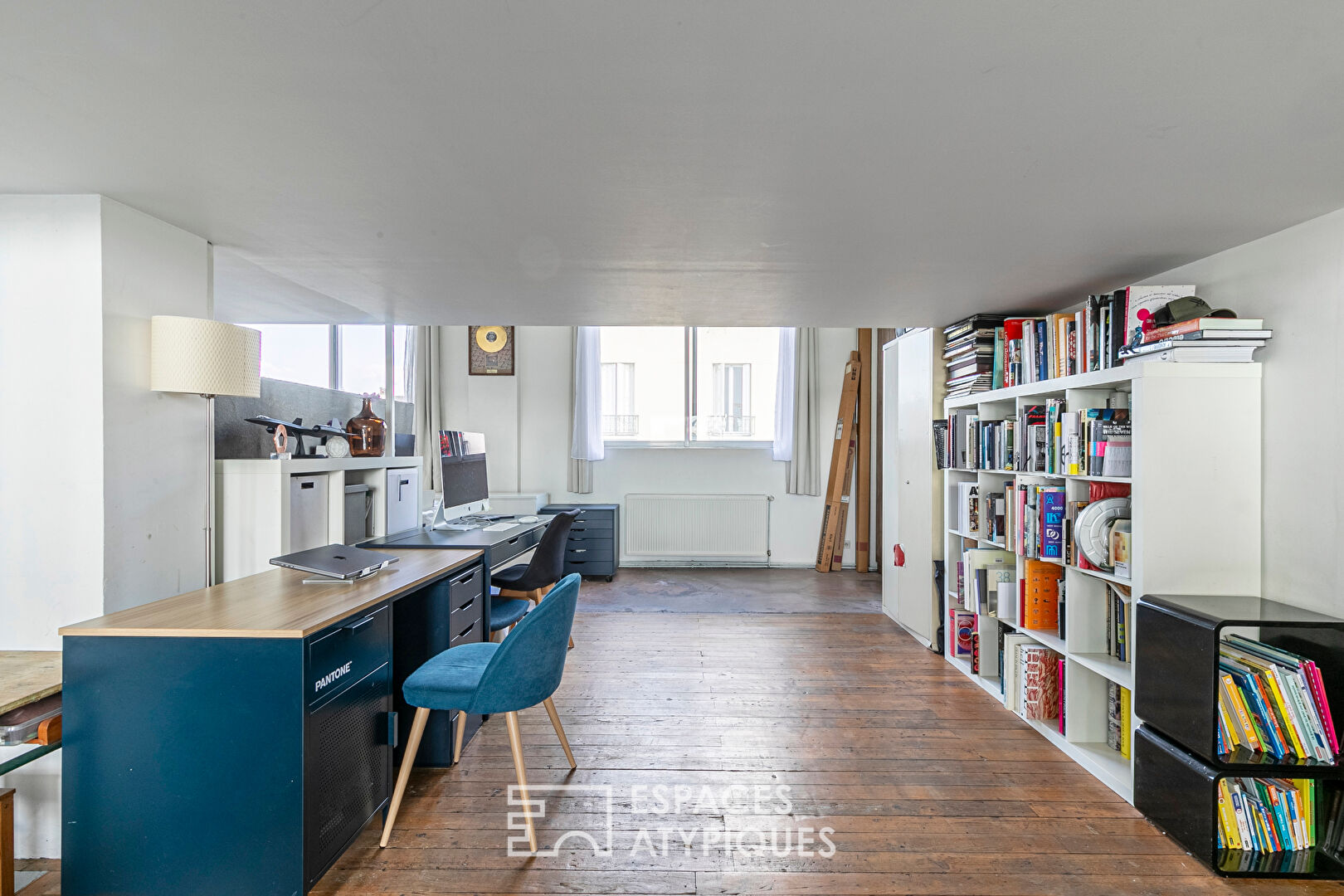 Panoramic and crossing duplex loft at the gates of Paris