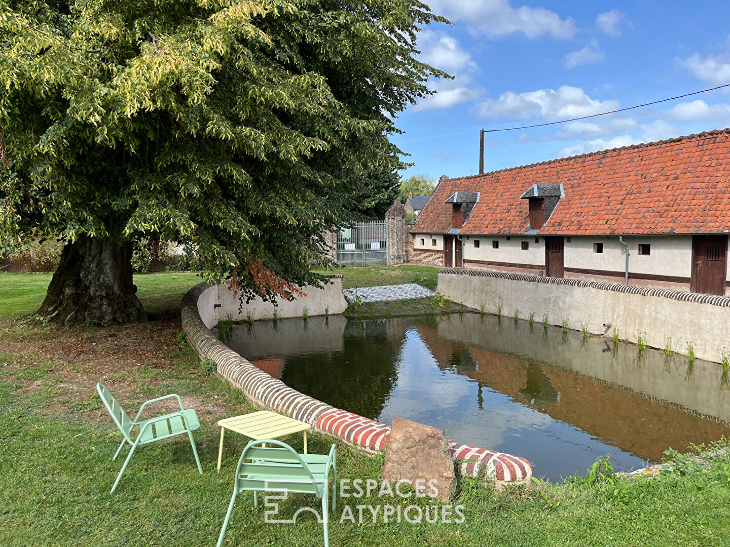 Château avec parc et gîte rénové aux portes de la Baie de Somme