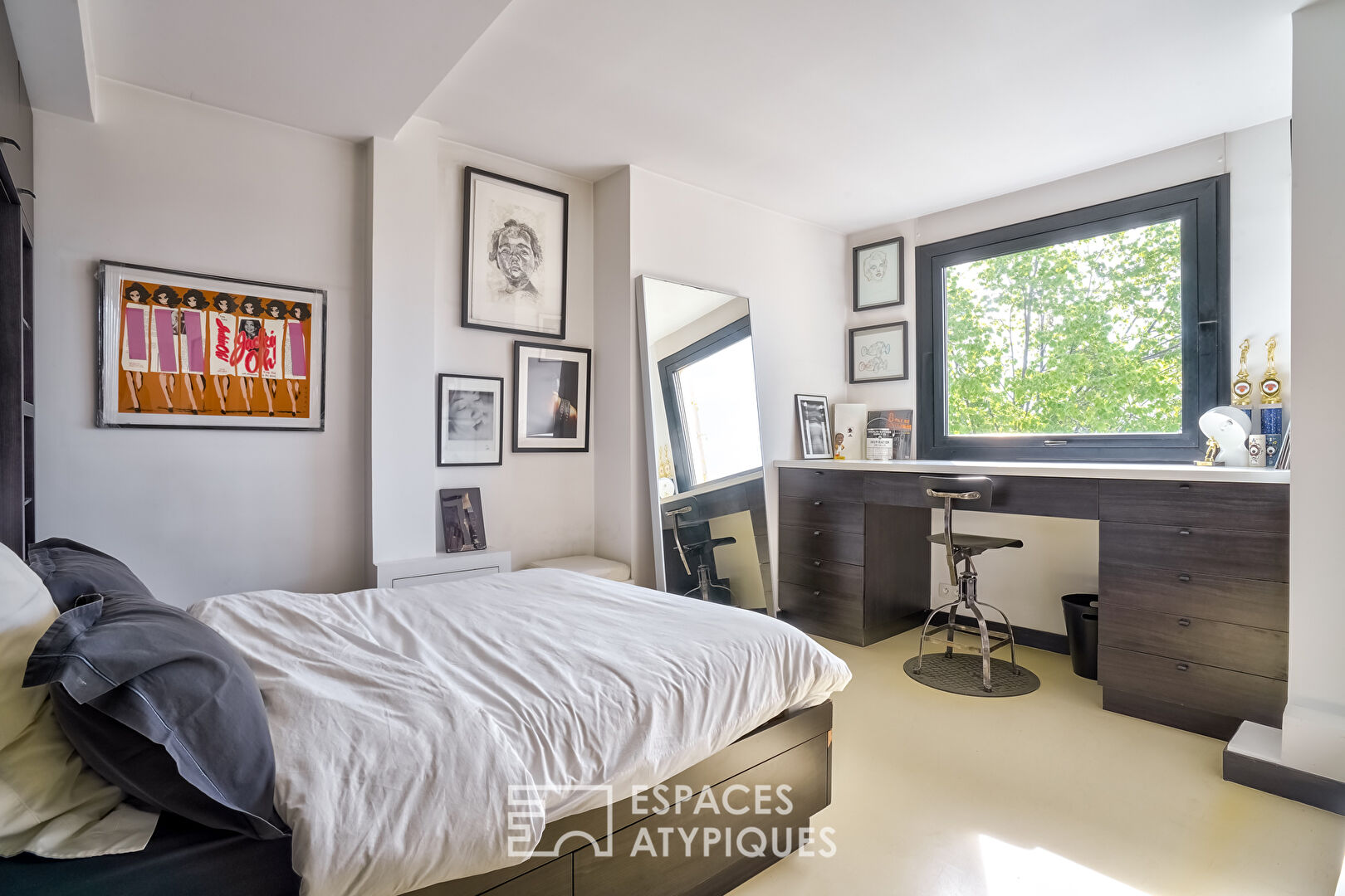 Duplex with terrace designed by architect Henri Pottier in the heart of the Princes district