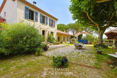 Ancienne ferme réhabilitée dans le var proche mer