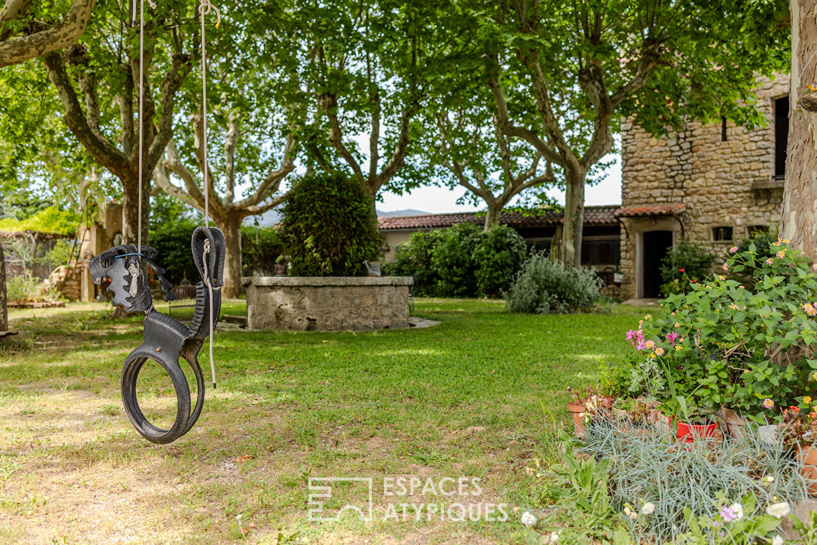 Ancienne ferme réhabilitée dans le var proche mer