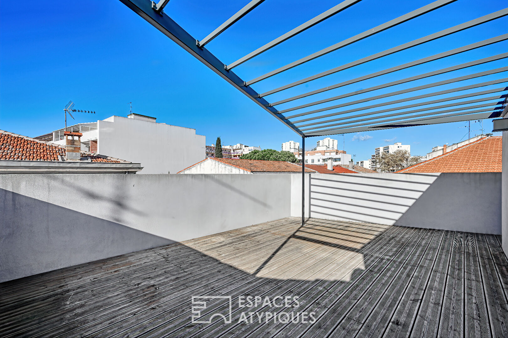 Maison de ville avec terrasse panoramique au cœur de Montpellier