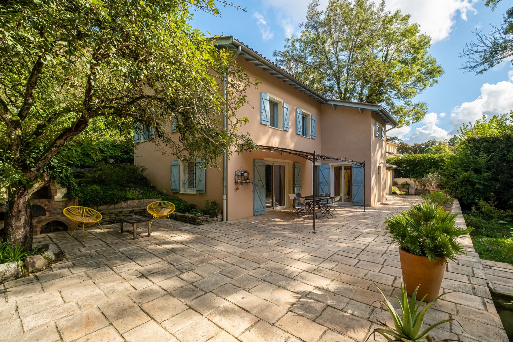 Family home in a bucolic environment in Ecully, on the edge of Tassin la Demi Lune