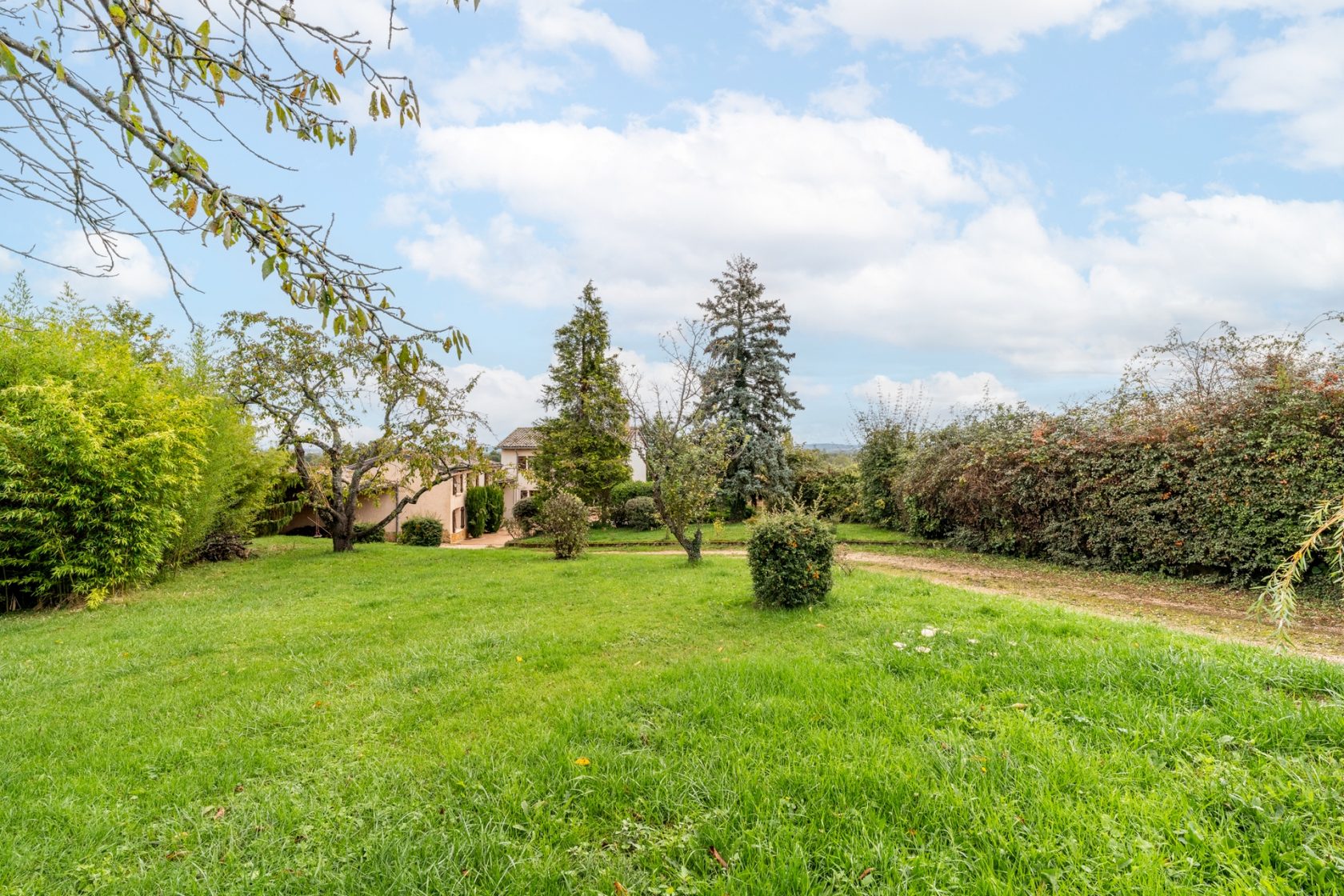 Charming house in the heart of Beaujolais Vert