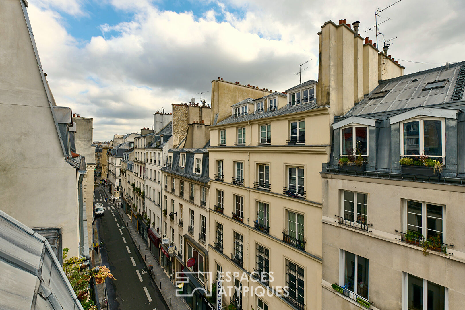 Duplex traversant en dernier étage Quartiers Sentier-Bonne Nouvelle