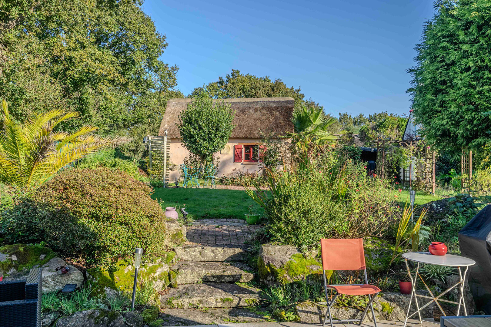 El Chiringuito: Charming Thatched Cottage 2 minutes from St Lyphard