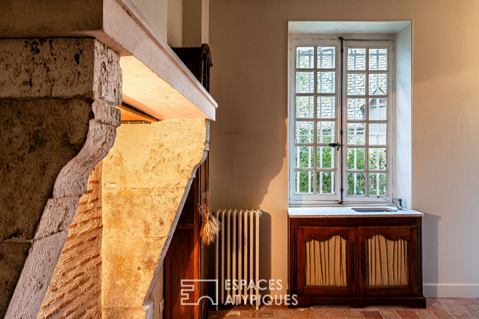 Maison bourgeoise à réinventer : élégance au coeur de Meung-sur-Loire