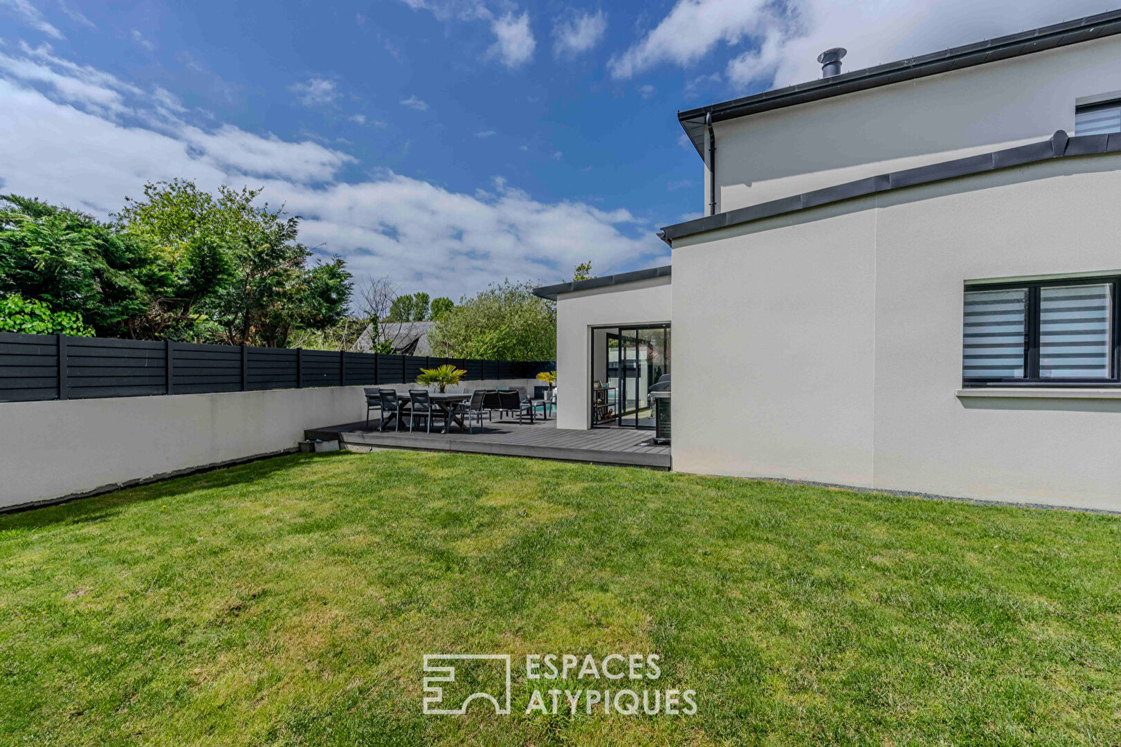 Maison contemporaine avec piscine