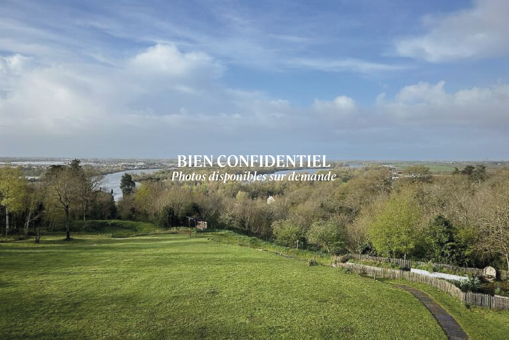 EXCLUSIVITÉ Une vue à vous couper le souffle sur la vallée de la Loire près de Nantes