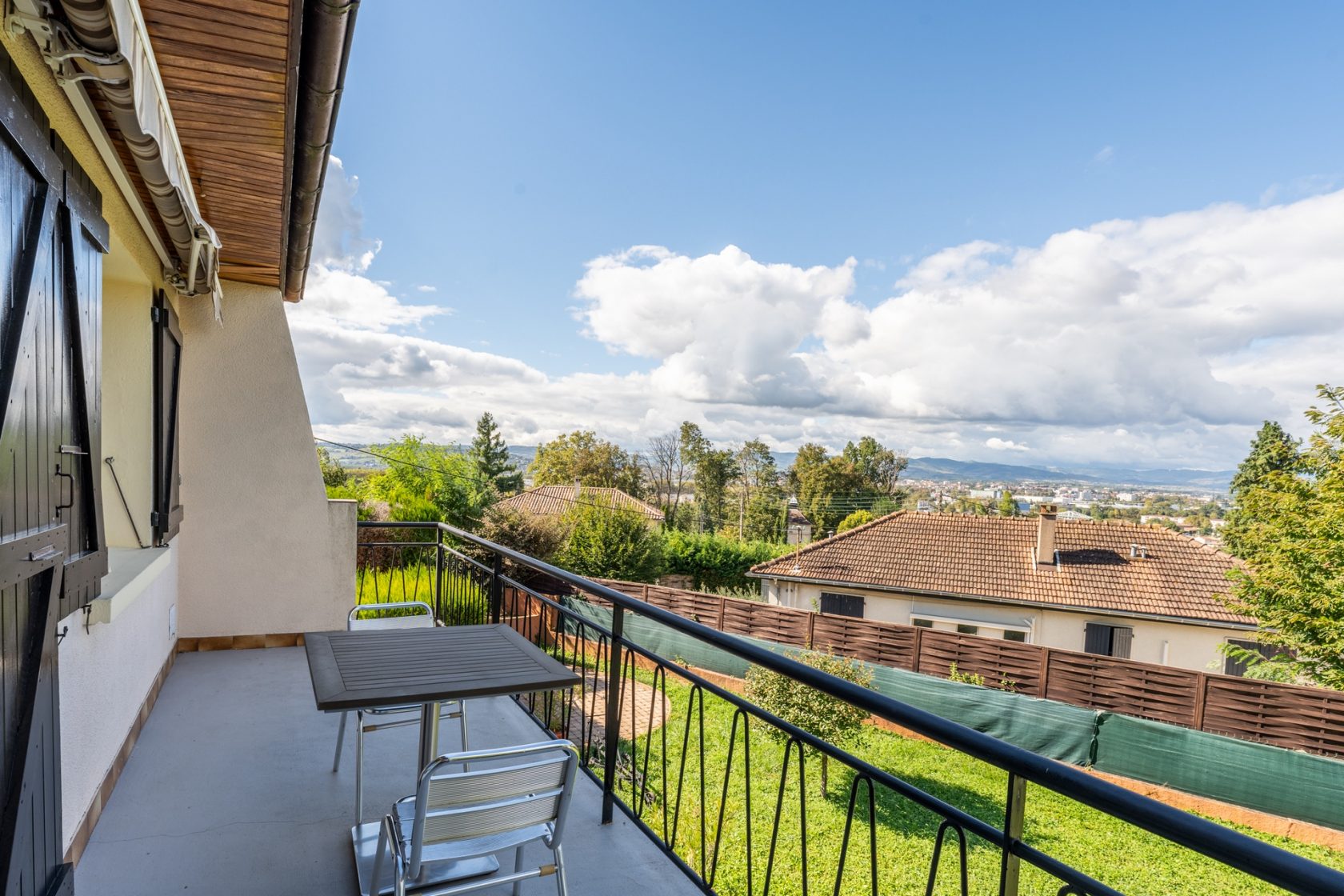 Maison avec vue et jardin