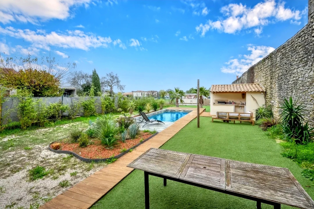 Unique renovated wine barn with swimming pool