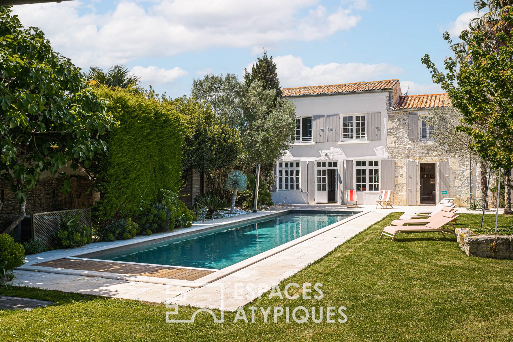 Maison entre charme et sérénité avec piscine