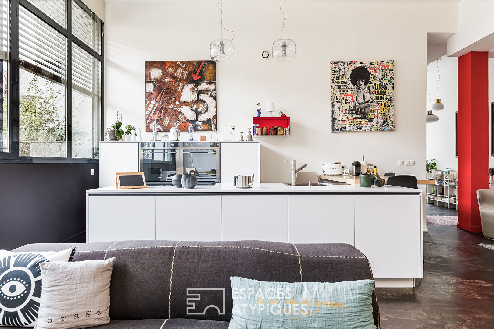 Loft house in a former printing works in Les Minimes