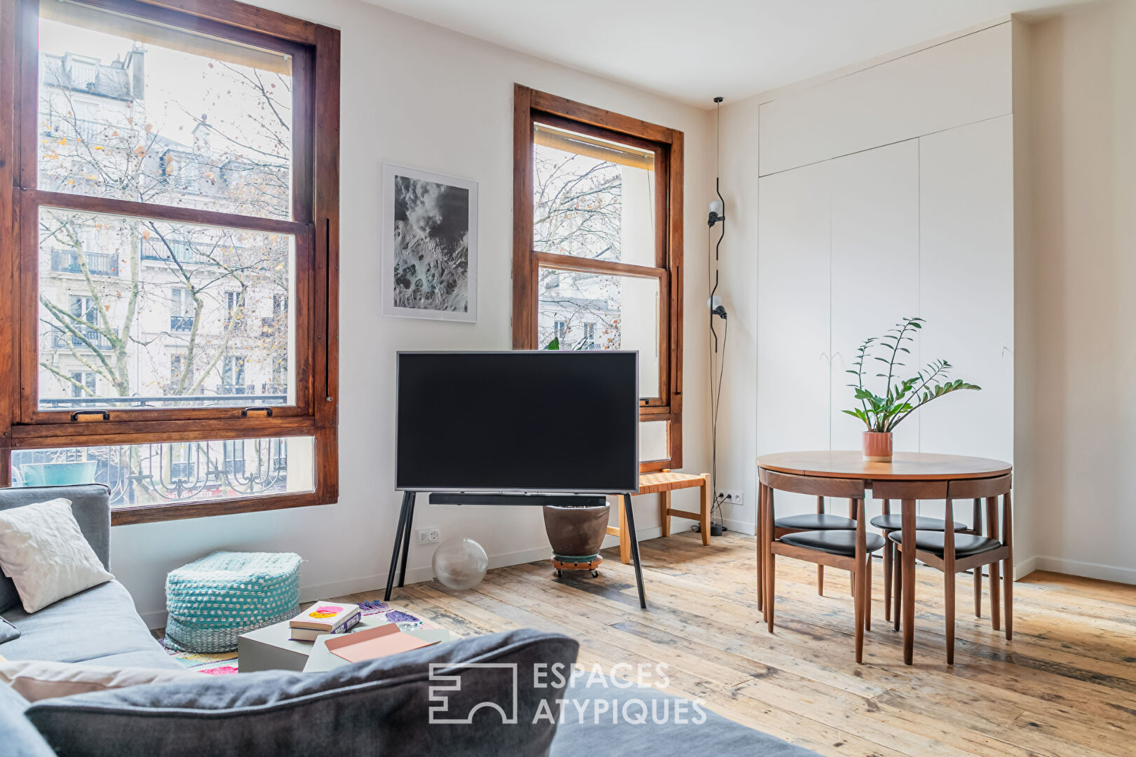 Loft renovated in old theater boxes