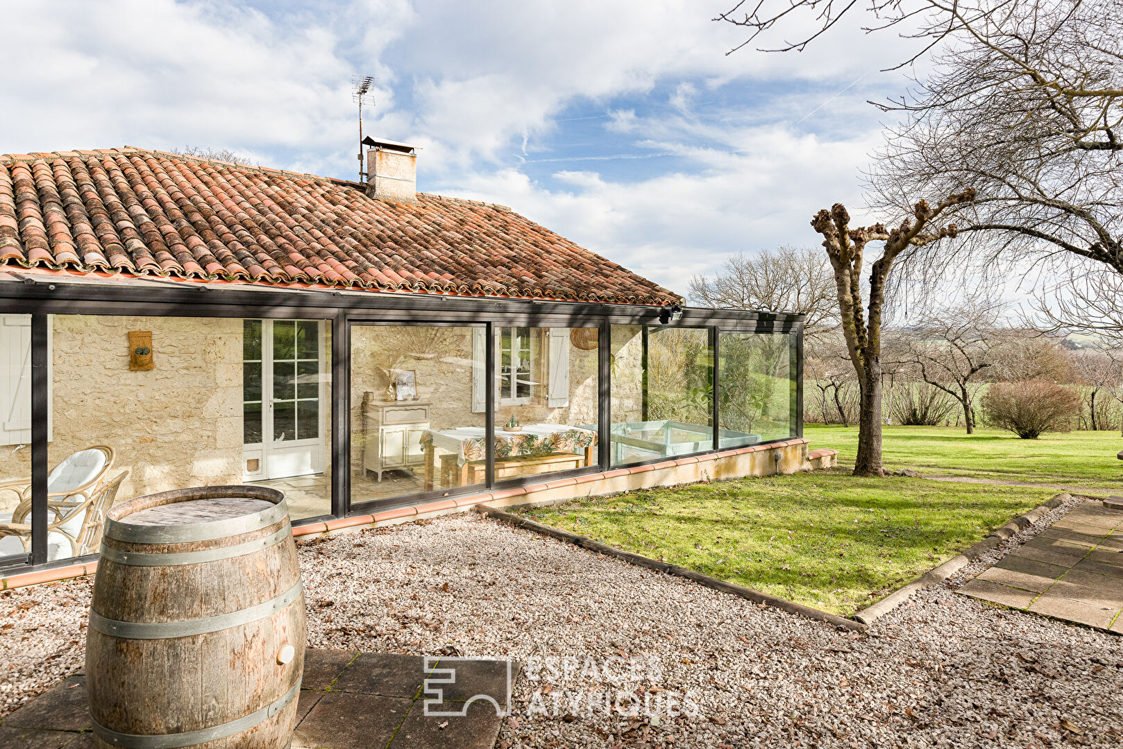 Maison en pierre et son cadre bucolique proche Gimont