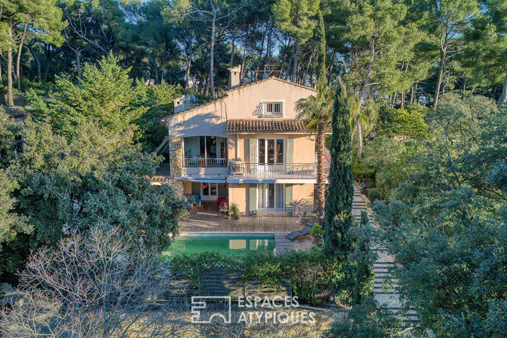 Villa familiale et son appartement indépendant à Toulon