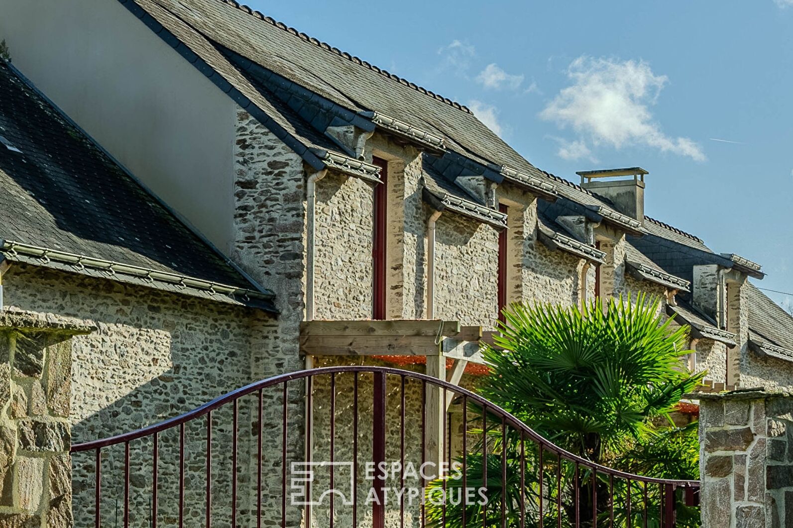 Renovated Longère with Outbuildings in a Peaceful Location