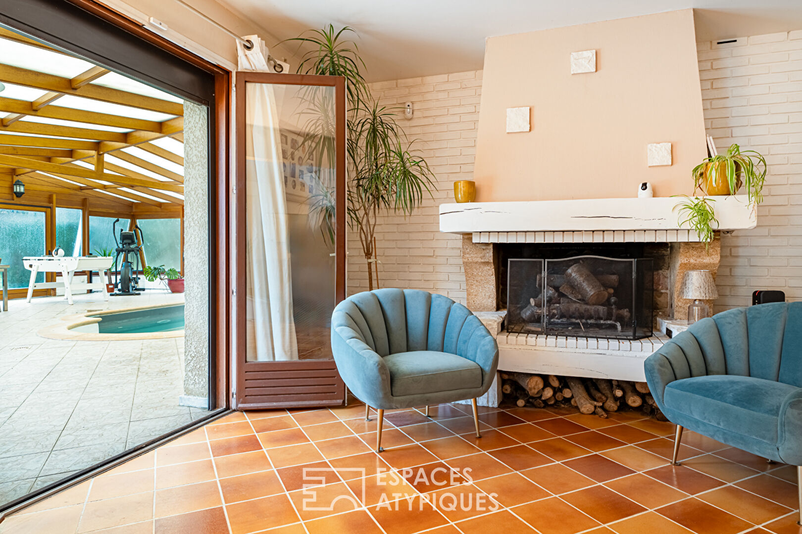 Elegant house with indoor pool 10 minutes from Montfort L’Amaury