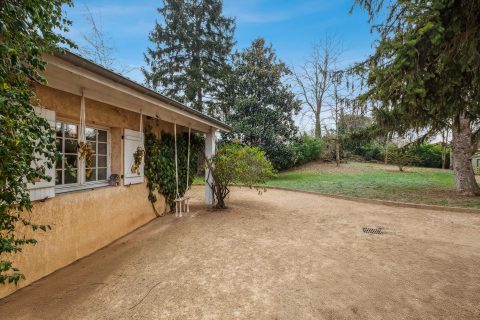 Maison de charme  au bord du Rhône, à Loyettes