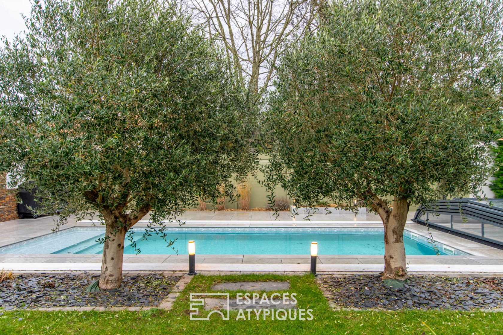 Magnifique contemporaine avec piscine dans son écrin paysager