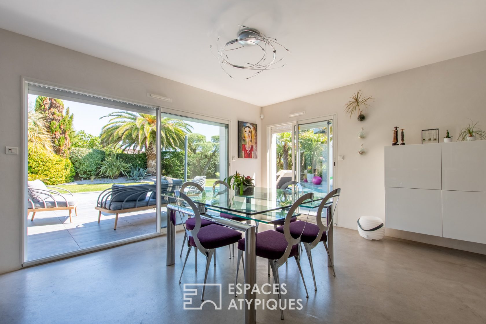 Maison familiale à la Pironnière avec piscine, espace détente et jardin paysagé