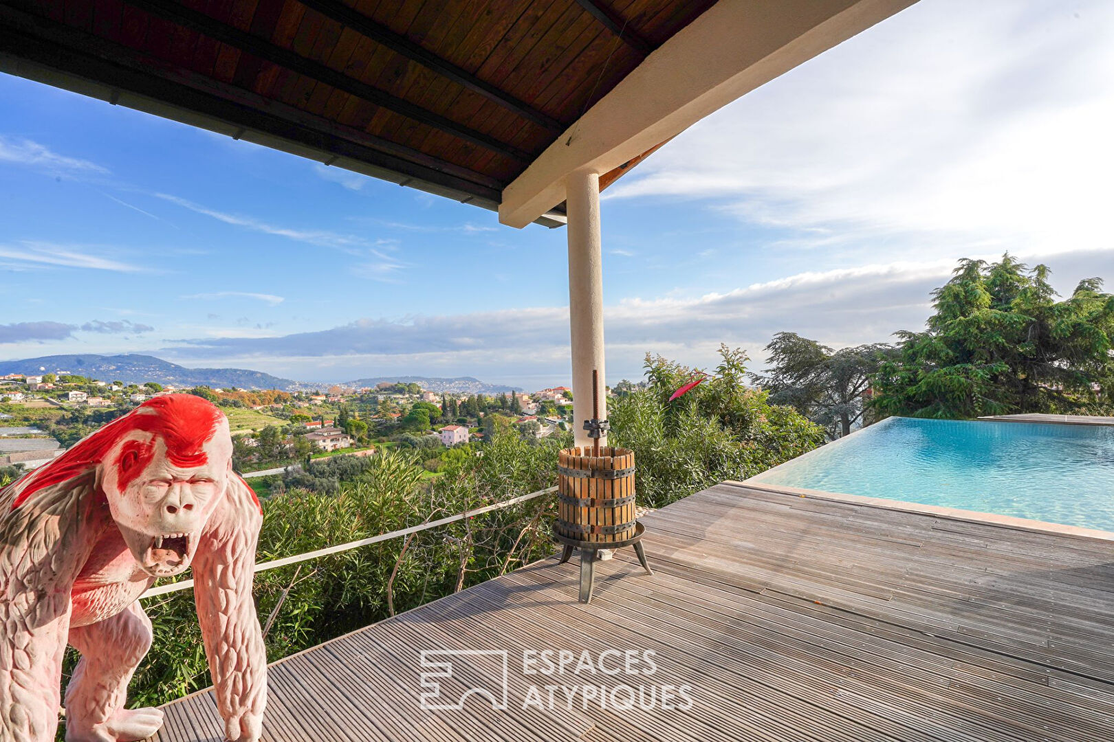 Une Villa d’architecte avec piscine vue panoramique mer et montagnes NICE