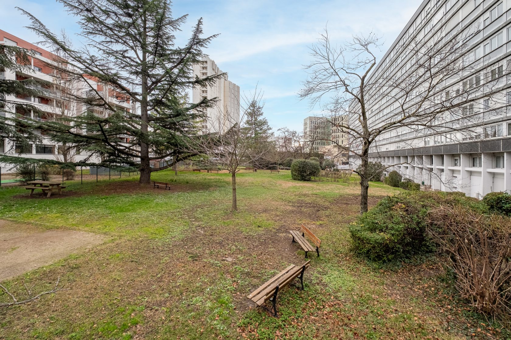 Appartement et jalousie en extérieur à Jean Jaurès