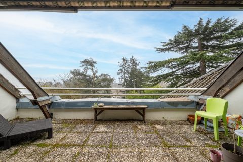 Loft en dernier étage d’une maison située au coeur d’un parc