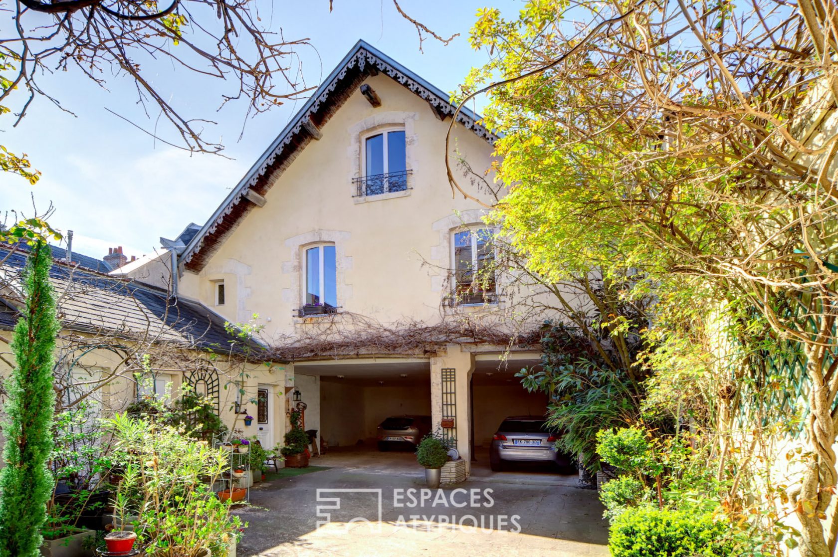 Duplex esprit maison sur cour à Orléans