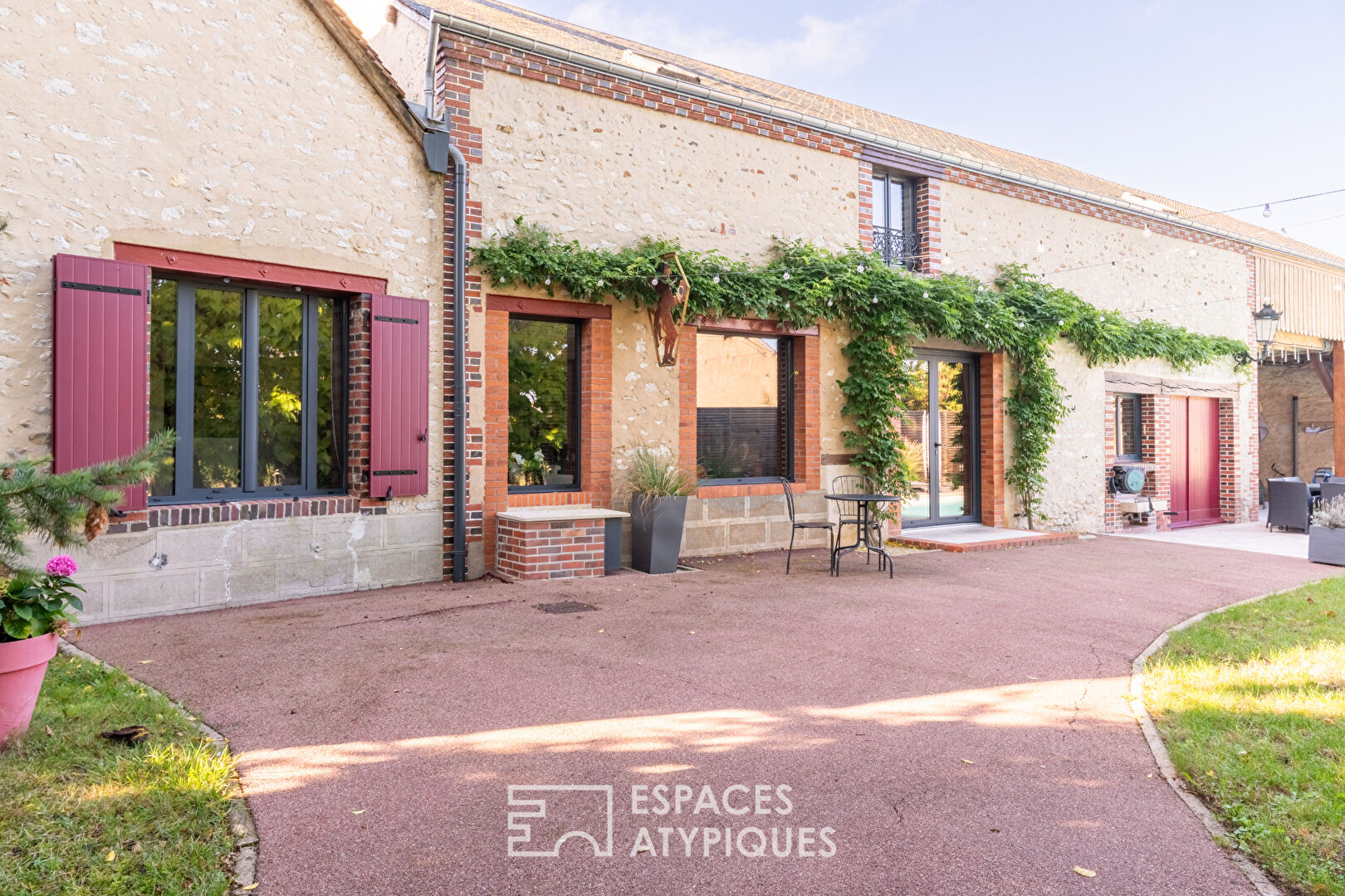 Ancienne maison de meunier avec piscine