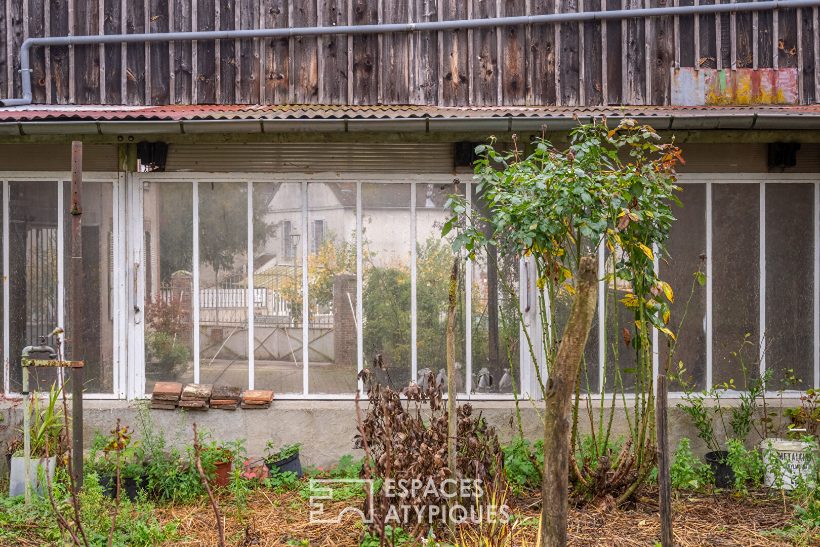 Charmante maison de village avec dépendances à réinventer