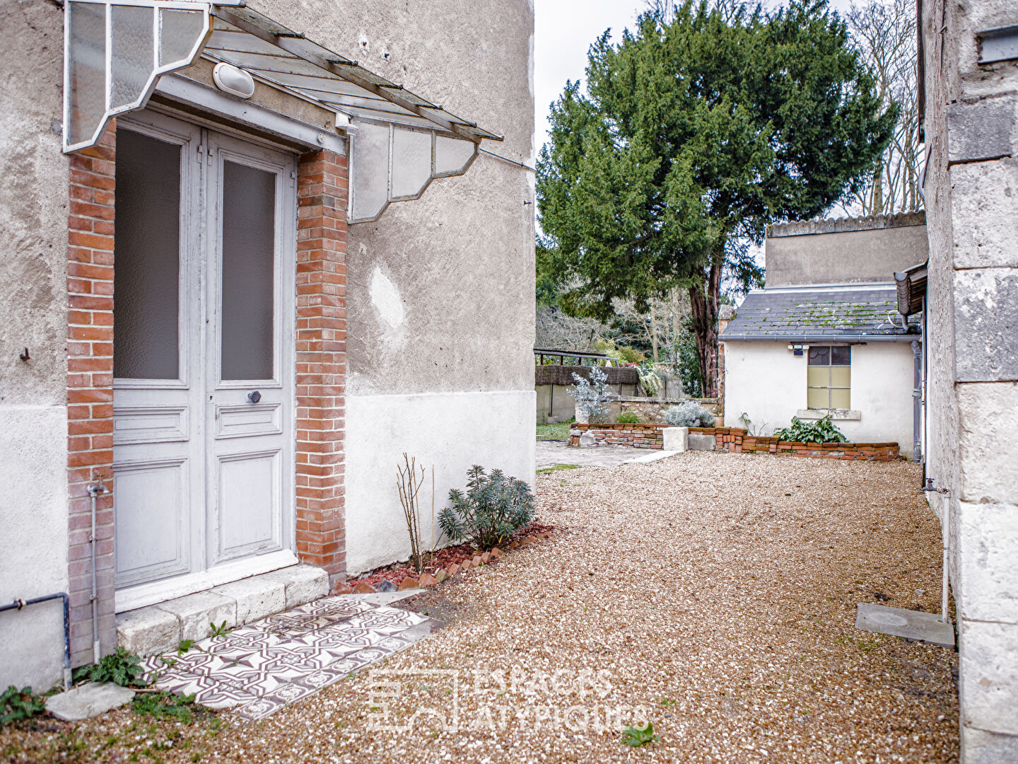 Maison bourgeoise de charme et son vaste jardin arboré