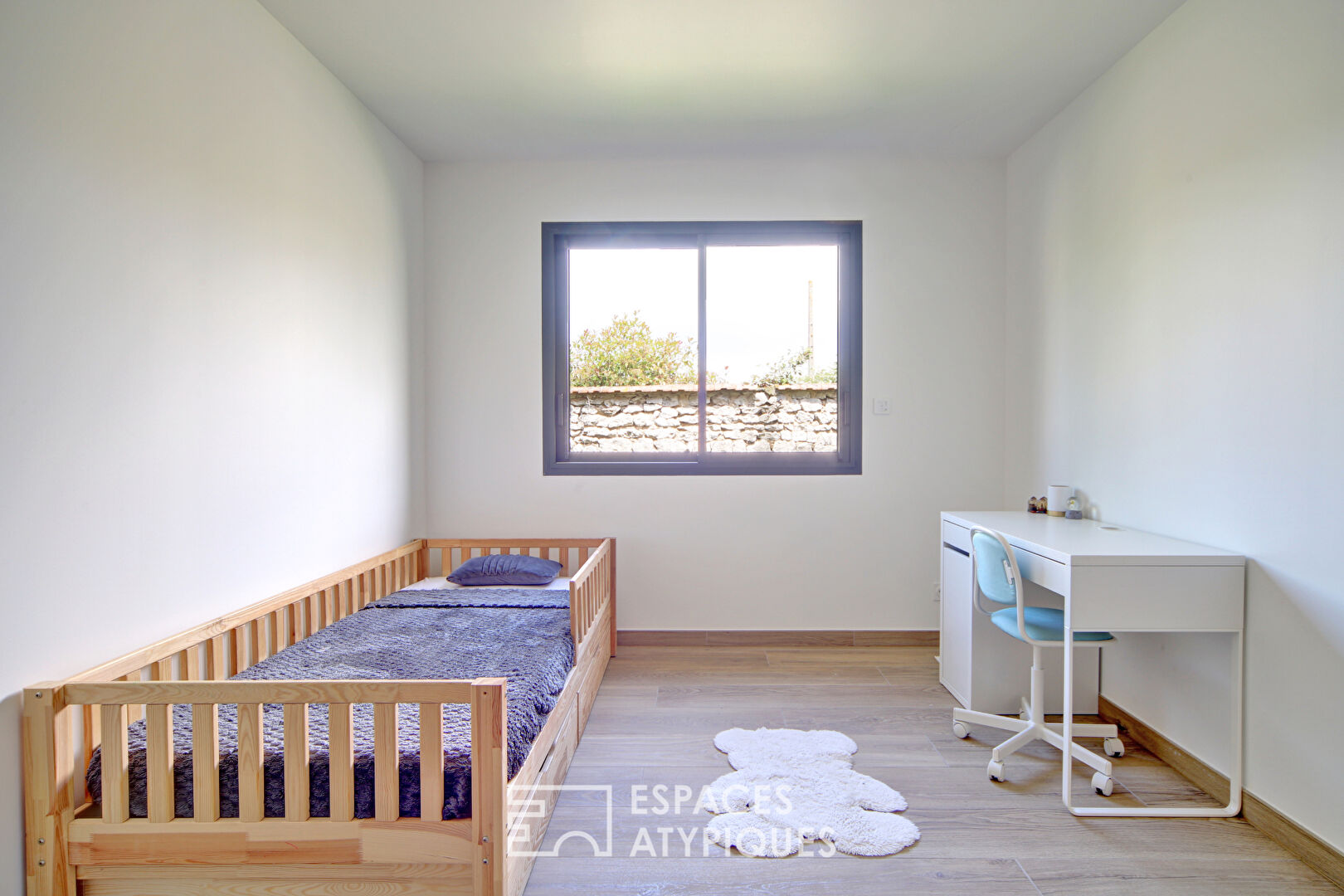 Maison en bois avec piscine