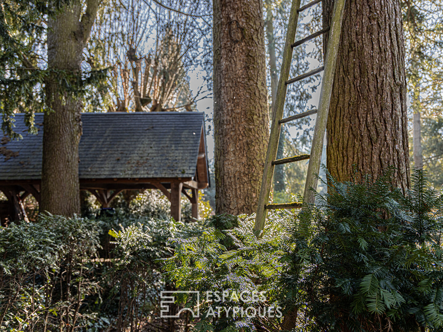 Maison familiale au coeur d’un jardin arboré