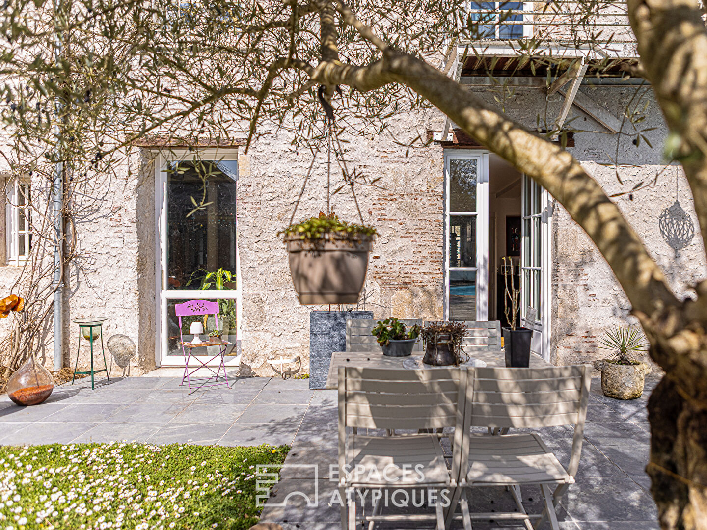 Maison vigneronne avec piscine