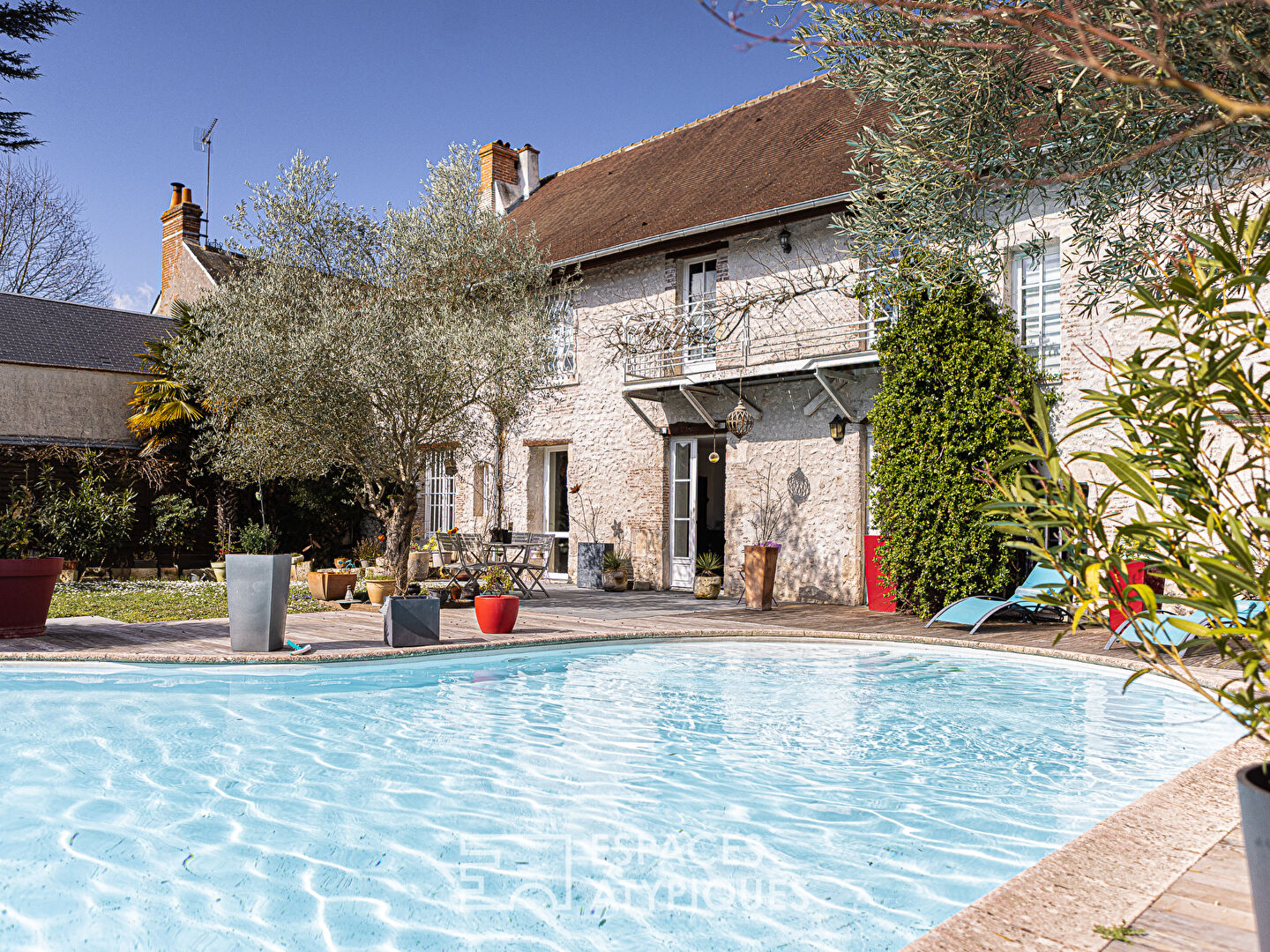 Maison vigneronne avec piscine