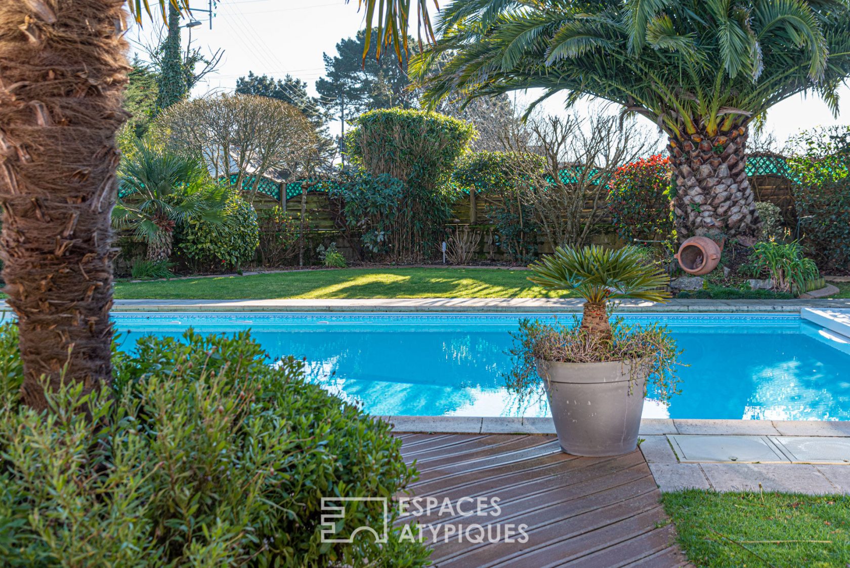 Demeure familiale avec piscine à pied du port