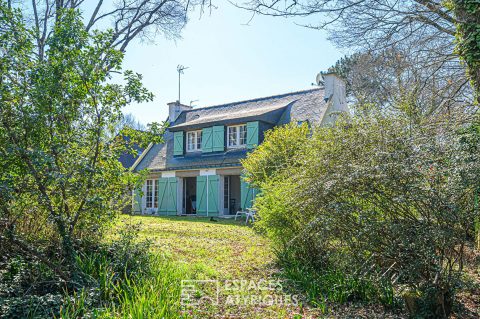 House to renovate on the river Vincin