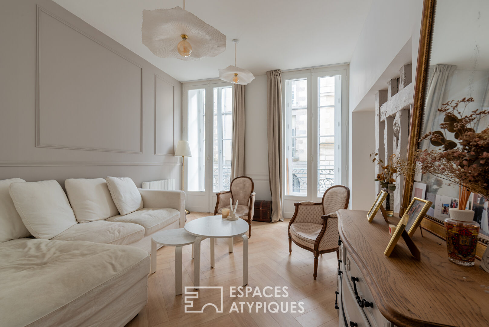 Le charme envers et contre tout . Appartement type 3 –  centre historique de Rennes