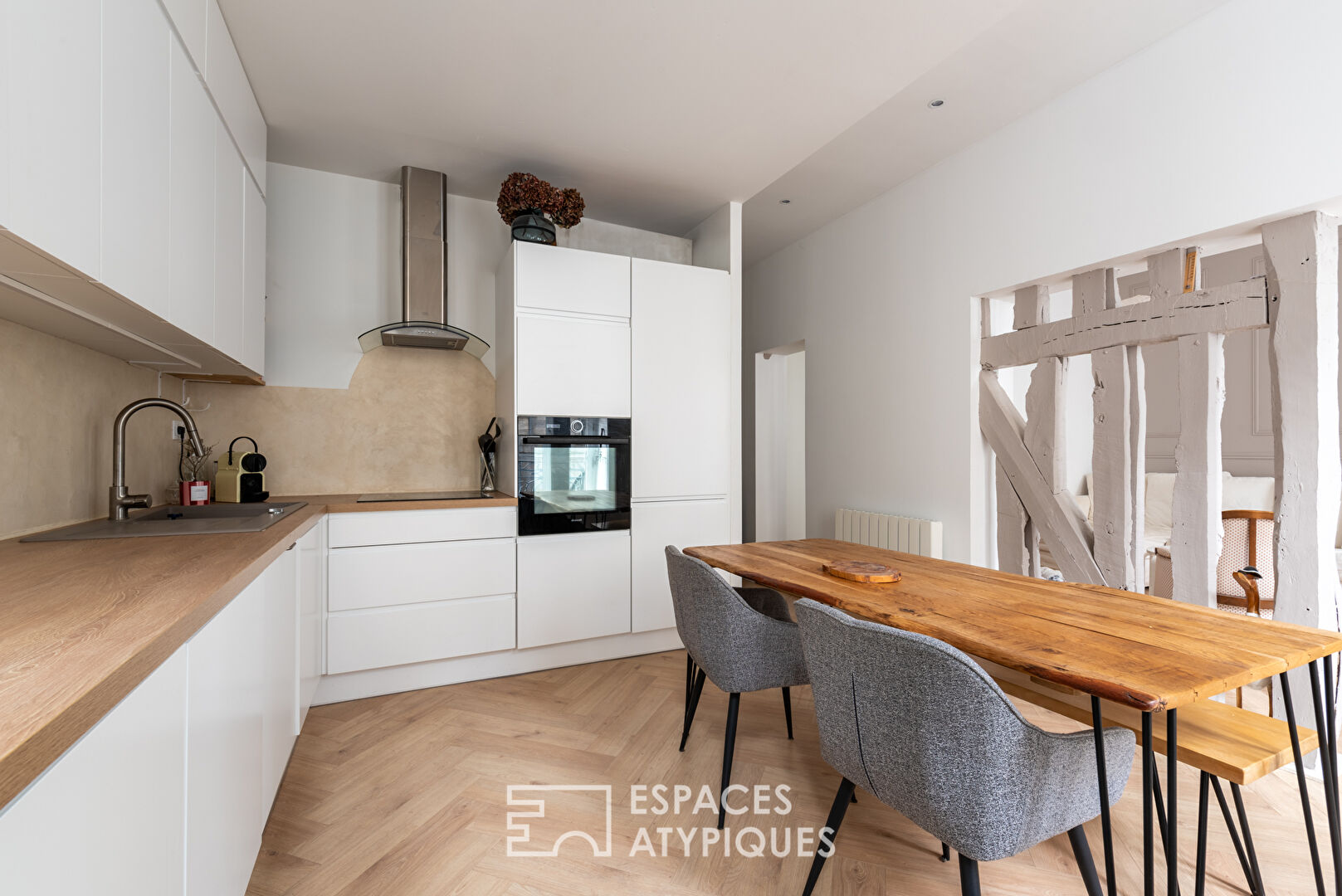 Le charme envers et contre tout . Appartement type 3 –  centre historique de Rennes